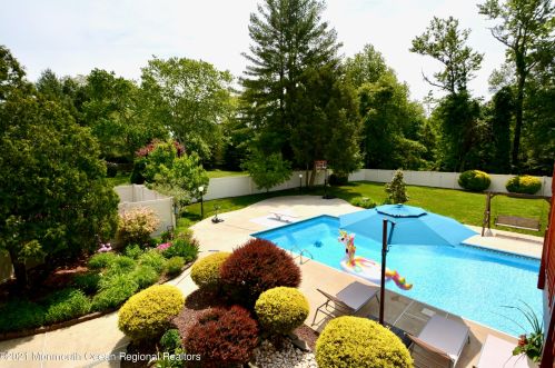 421 Union Hill Rd, Morganville, NJ 07751-1531