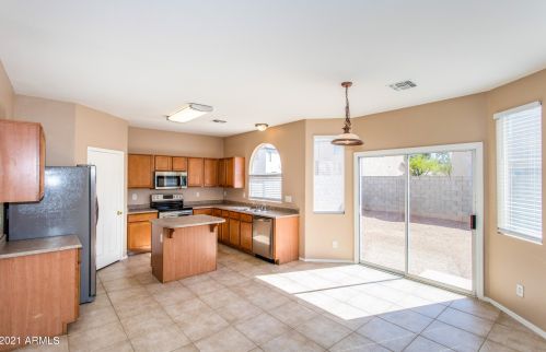 2413 90th Gln, Tolleson, AZ 85353-6932