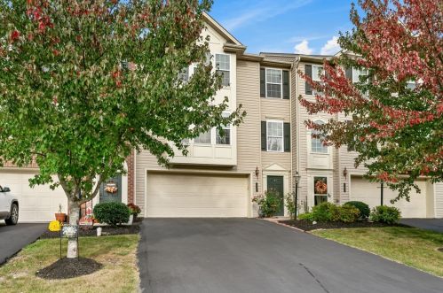 339 Maple Ridge Dr, Canonsburg, PA 15317-7305