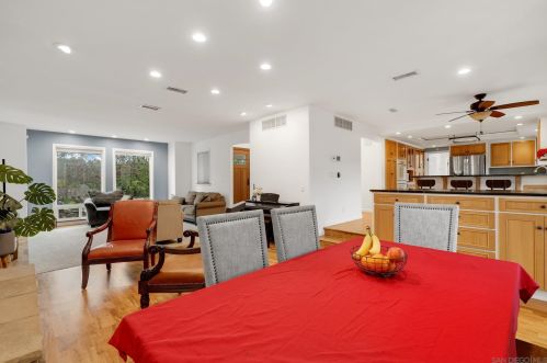 1322 Hamilton Ln, Escondido CA  92029-4316 exterior