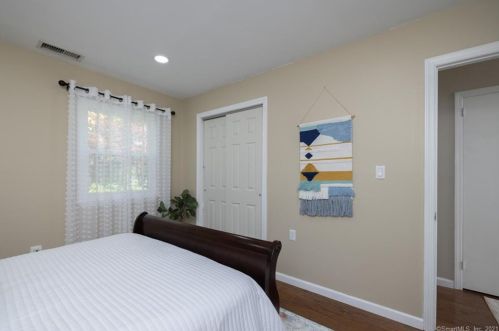 28 Talcott Rd, Glastonbury CT  06033-2919 exterior