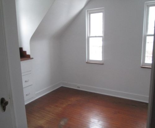 105 Mary Ann Dr, Glenshaw PA  15116-3031 exterior