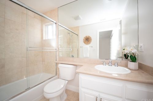 1814 Stanford Ave, Redondo Beach CA  90278-2744 exterior