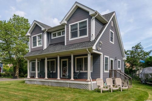 312 5th St, Elwood NY  11731-2815 exterior