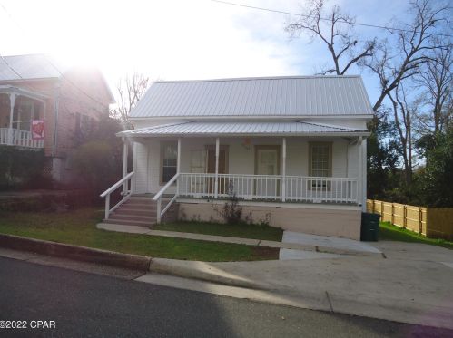 2919 Caledonia St, Marianna FL  32446-3366 exterior
