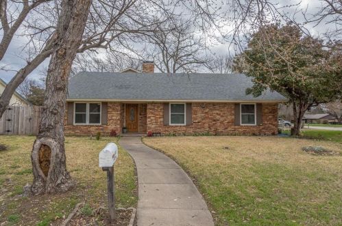 1315 Churchill Dr, Denton, TX 76209-1224