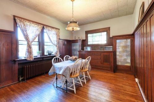 412 4th Ave, Beaver Falls, PA 15010-3210