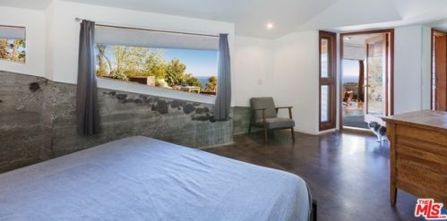 2440 Minard Rd, Topanga CA  90290-3402 exterior