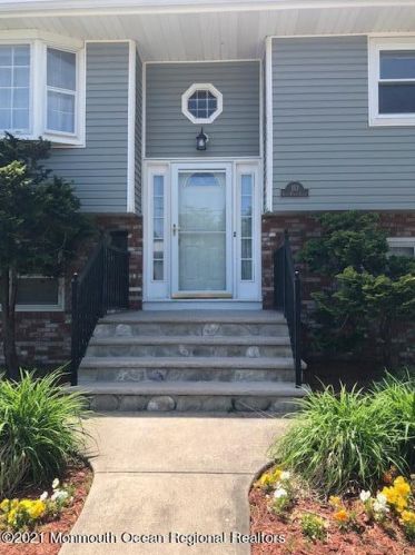 153 Glen Ridge Ct, Bricktown, NJ 08724-4321