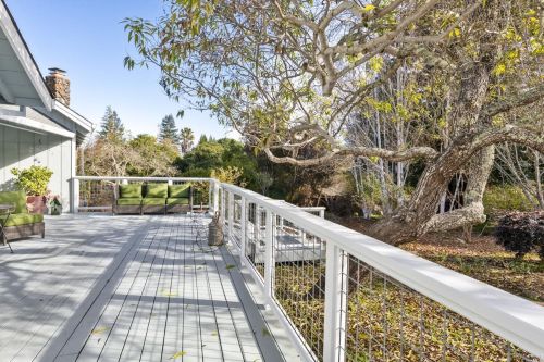 396 Pleasant Hill Rd, Sebastopol CA  95472-4020 exterior