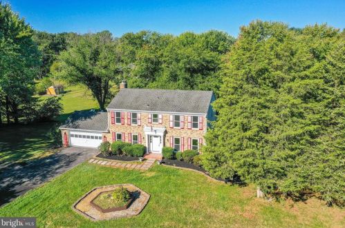 5758 Benford Dr, Haymarket VA  20169-2503 exterior