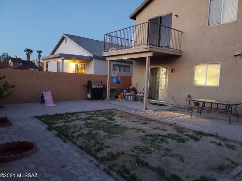 8071 Hobby Horse Ct, Tucson, AZ 85741-4013
