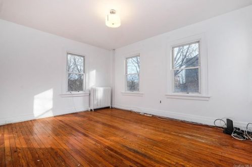 29 Battle Ave, White Plains NY  10606-1401 exterior