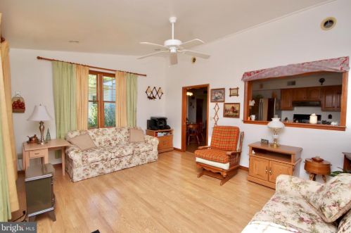 2503 Pennsylvania Ave, West Deptford NJ  08096-4753 exterior