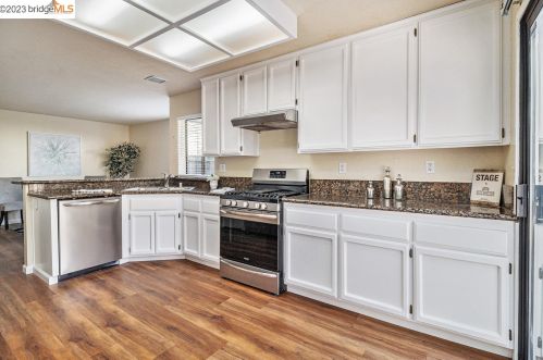 1495 Quail Valley Run, Oakley, CA 94561-3425