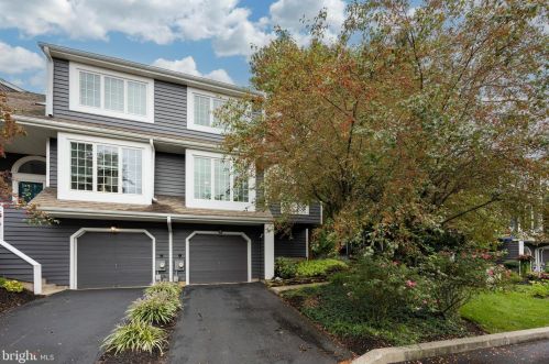 113 Whistling Swan Ln, Downingtown, PA 19335-4501