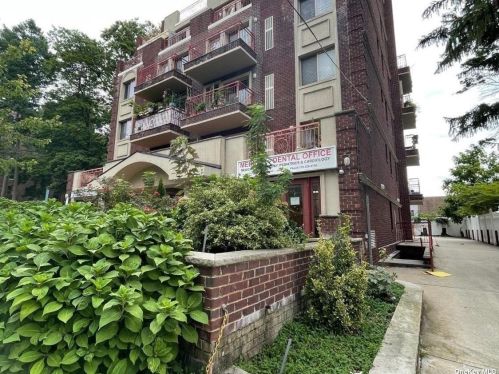 170-12 Highland Ave, Jamaica, NY