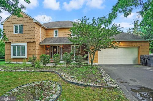 7 Pheasant Dr, Trenton, NJ 08648-5547
