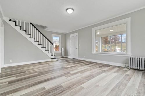 19 Waller Ct, United States Coast Guard Ac CT  06320-5217 exterior