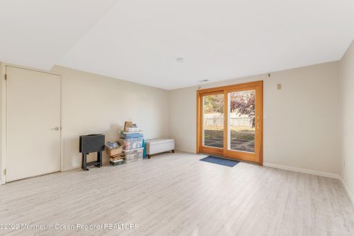 35 Rhode Is Dr, Jackson Twp NJ 08527-1453 exterior