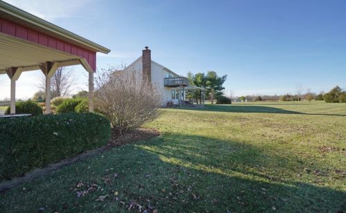 386 Schell Rd, Wilmington OH  45177-9037 exterior