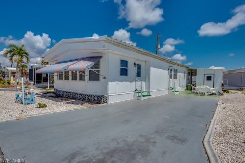 4911 Gulfgate Ln, Saint James City FL  33956-2717 exterior