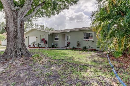 609 Linda Ct, Palm Harbor, FL 34684-4625