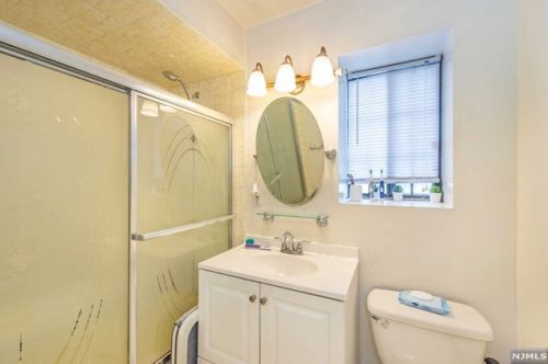 8993 Teaneck Rd, Ridgefield Park NJ  07660-1127 exterior