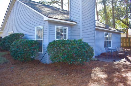 1366 Point Dr, Mount Pleasant SC  29466-9481 exterior