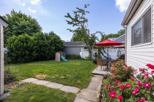 47 Alexine Ave, East Rockaway NY  11518-1515 exterior