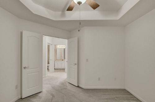 369 Southwind Ln, Covington KY  41016-1715 exterior