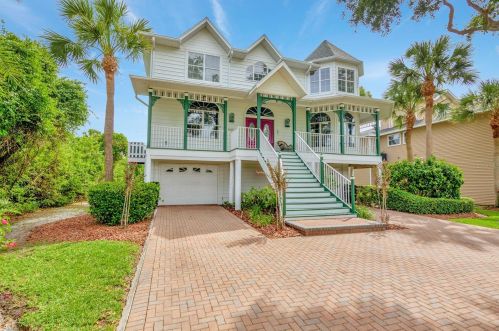 2029 Pointe Alexis Dr, Tarpon Springs, FL 34689-2049