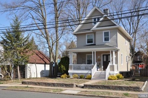 107 Cambridge Ave, Englewood, NJ 07631-1707