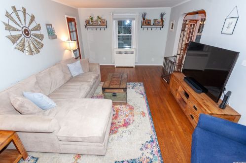 24 Plainfield Ave, East Rockaway NY  11518-1230 exterior