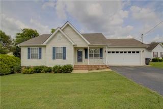 2124 Carrie Ct, Columbia, TN 38401-6927