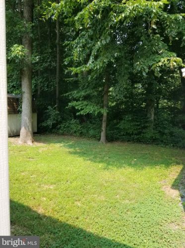 19 Coverly Ct, Dover DE  19904-1977 exterior