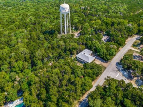 1509 Vly Vw Dr, Cedar Hill TX 75104-7841 exterior