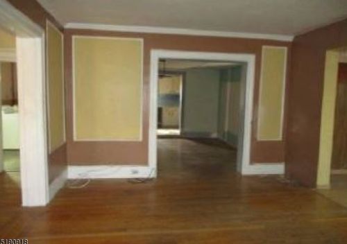 105 Brinkerhoff St, Ridgefield Park NJ  07660-1905 exterior