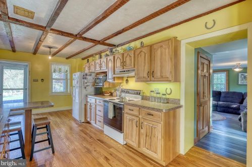 7455 Hillside Dr, Spring Grove PA  17362-8555 exterior