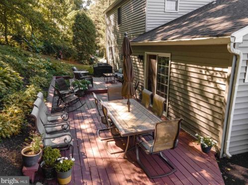 139 Maple Leaf Ln, Pottstown PA 19464-1563 exterior