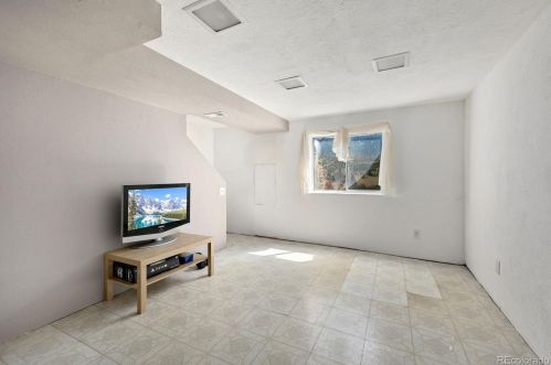 19575 Saratoga Ave, Denver CO 80015-3465 exterior