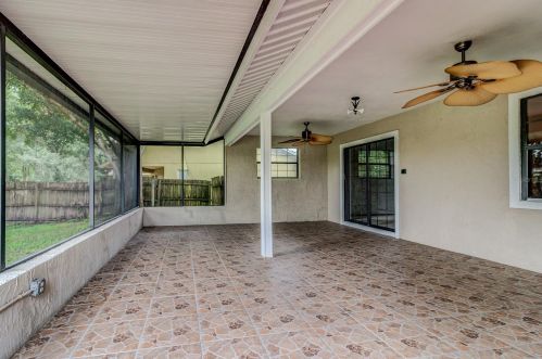 22528 Southshore Dr, Land O Lakes FL  34639-4726 exterior