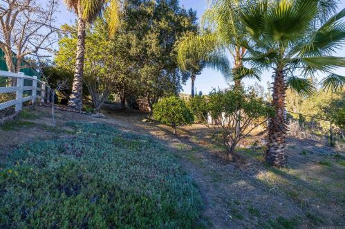 11382 Crazy Horse Dr, Lakeside CA 92040-1205 exterior