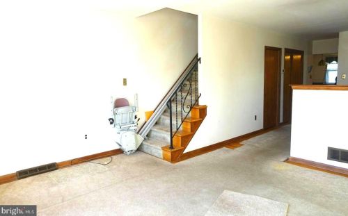 1135 Grant Ave, Woodlyn, PA 19094-1312