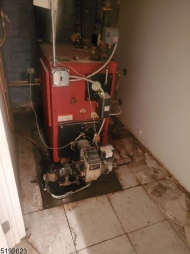 69 New York Ave, Newark NJ 07105-1210 exterior