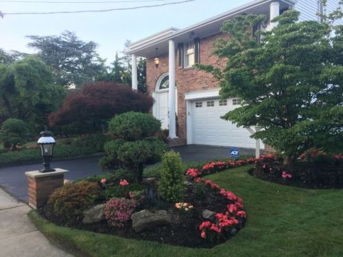 668 Church Ave, Woodsburgh, NY 11598-2736