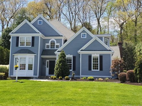 88 Meadow Rd, Bridgeport, CT 06611-2000