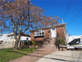 3521 Westminster Rd, Rockville Centre, NY 11572-3646