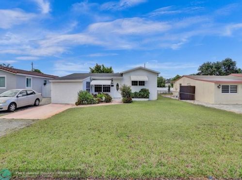 6837 11th St, Hollywood, FL 33023-1620
