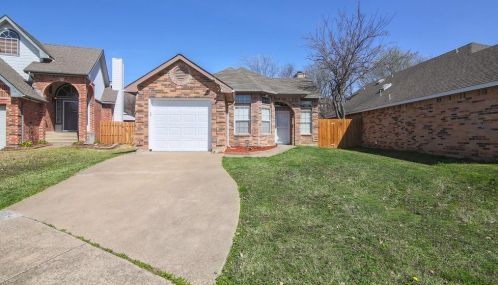 6909 Driffield Cir, Fort Worth, TX 76182-4469